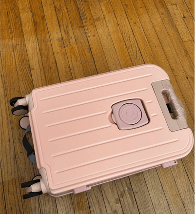 roamio atlas on the wooden floor