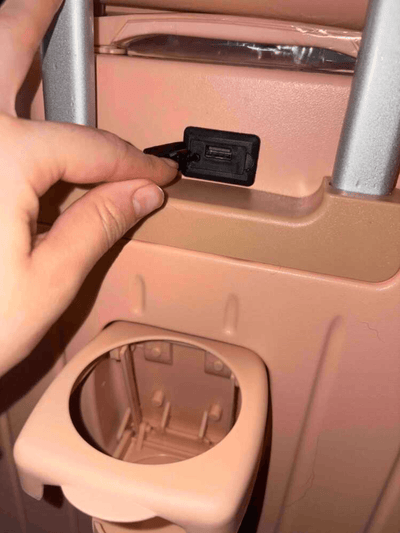roamio atlas with usb charger. 